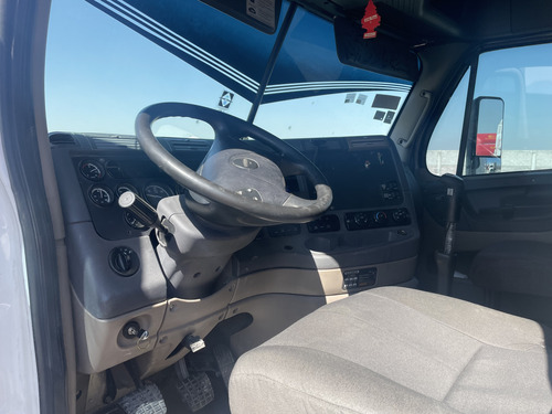 Tractocamión Freightliner Cascadia Modelo 2012 Nacional