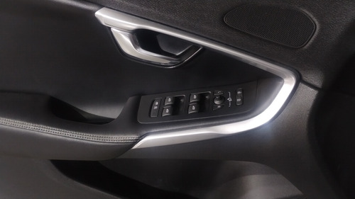 Volvo V40 2.0 R-DESIGN T5