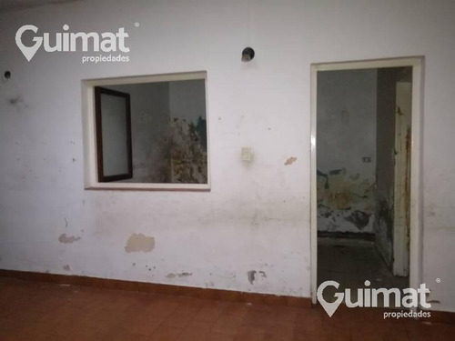 Imagen 9 de 19 de Casa A Reciclar Sobre Excelente Lote Apto Para Edificar