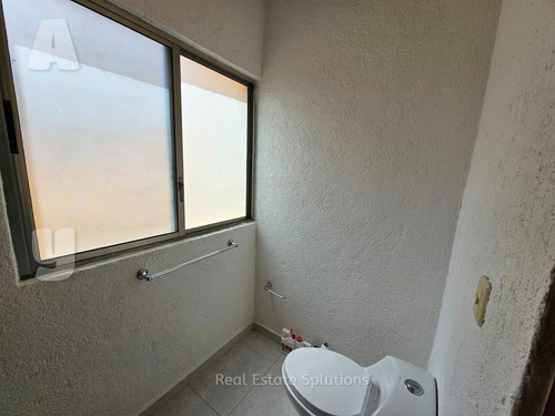 Casa En Renta 3 Recámaras, 2 Niveles, Residencial Las Torres 2, Cancún