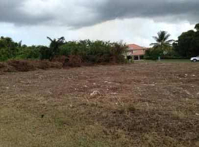 Solar En La Autopista Duarte, Próximo Al Merca Santo Domingo