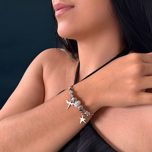 Bracelete Feminino Aço Inox Cirúrgico Cor Prata Berloque