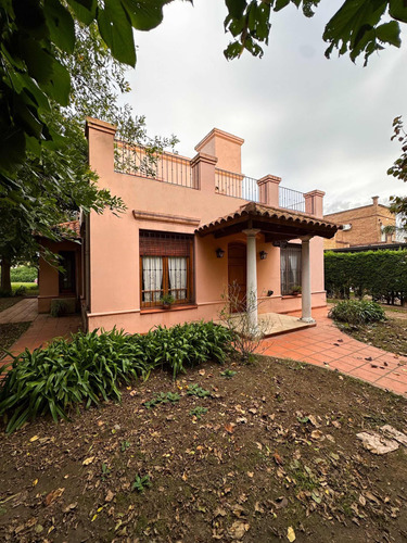 Casa En Venta En Pueblo Nuevo, Luján Buenos Aires