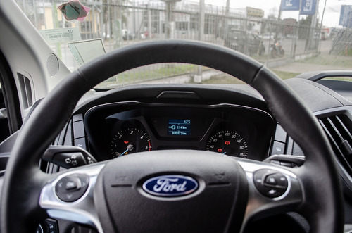 Imagen 6 de 17 de Ford Transit Diesel 2.2l Furgon Medio