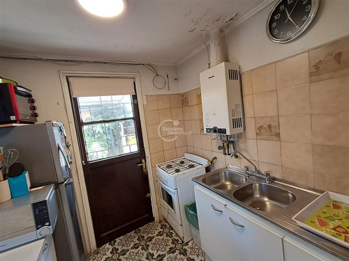 Casa En Venta 4 Dorm. 3 B En Macul (a 1 Cuadra De Vic. Mac)