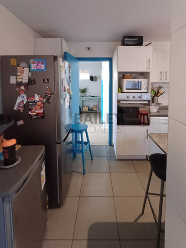 Casa En Venta De 4 Dorm. En Concón