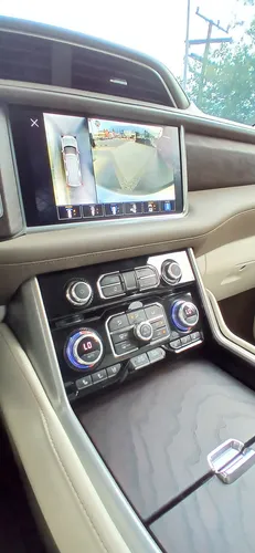 GMC Yukon DENALI 10 VEL AWD AT