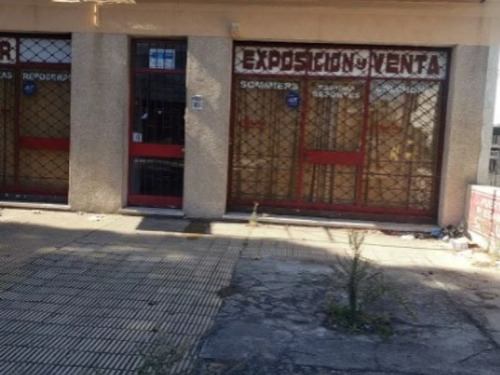 Imagen 2 de 8 de Local Comercial. Venta. Buceo. Superficie Total De 420m2