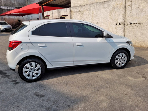 Imagem 3 de 10 de Chevrolet Onix 1.4 Mpfi Lt 8v Flex 4p Manual