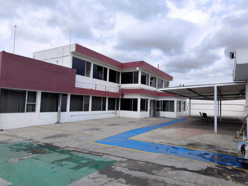 Bodega En Renta En Querétaro Zona Céntrica Por Avenida 5 De Febrero. 2,223 M2