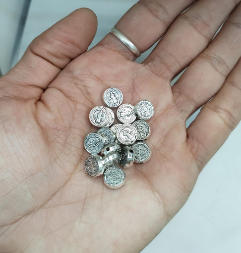 Dije Pasante San Benito X 100u. Zamak Niquelado Divino Color Níquel