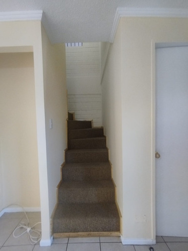 Casa 2 Pisos, Impecable, 4 Dorm., 2,5 Baños, Estac., Porton