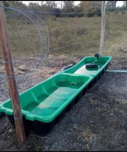 Bebedero Comedero Feed Plast De 1.6m De 230lts Ganado Vacas