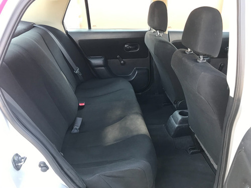 Nissan Tiida Taxi 2012