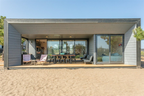 Casa En Venta De 3 Dorm. En Pichilemu