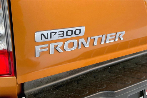 Imagen 8 de 25 de Nissan Np300 Frontier 4 Pts Le, L4, 25l, Tm6, A/ac, Ve, Ba