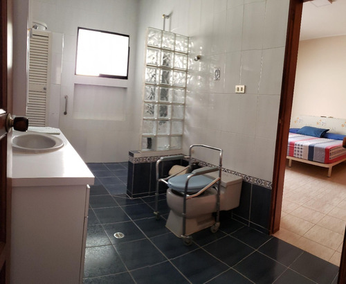 Altamira Excelente Ubicación Casa Con Anexos Independientes Espectacular Terreno 17 Puestos De Estacionamientos Amplio Jardín