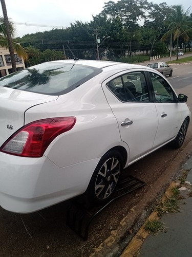 Imagem 3 de 4 de Nissan Versa 1.6 16v Flexstart Unique 4p Manual
