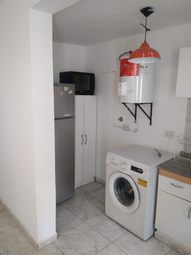 Nueva Cordoba Amplio Monoambiente Con Patio A Metros De Pocito Sobre Peredo Casi Esq Velez Sarfied