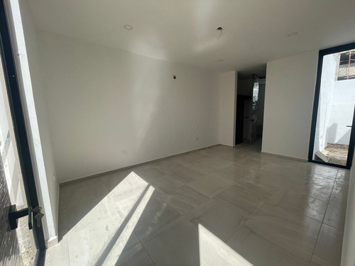 Casa En Venta De Un Piso Dos Recamaras En Temozón Norte