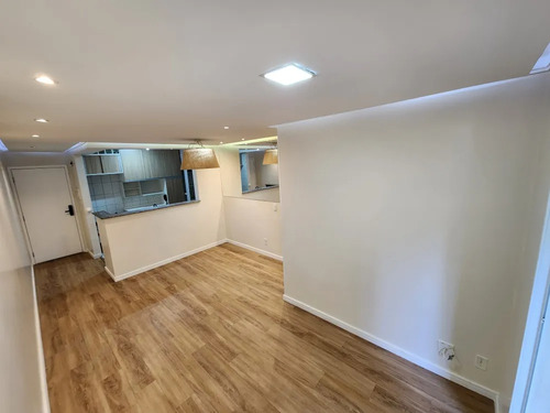 Apto 3 Dorm Suite, 2 Vagas Cobertas, Cond.clube