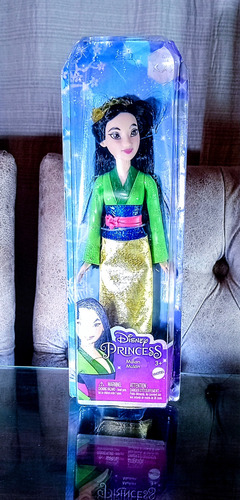 Muñeca Disney Princess Mulan Disney100- Basics Mattel 2023