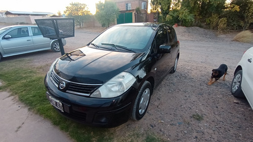 Nissan Tiida 1.8 Visia