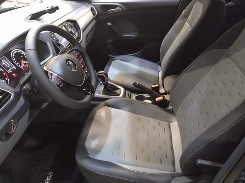 Imagen 6 de 18 de Volkswagen T-cross Comfortline 200 Tsi At #15