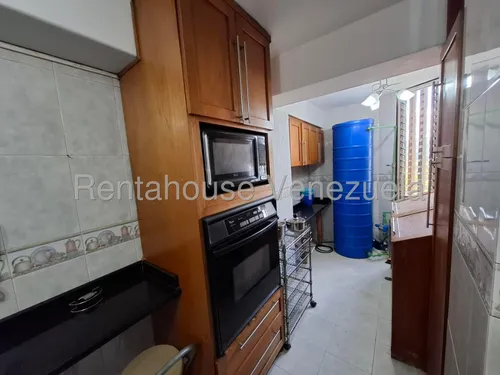 Km Apartamento En Alquiler En Los Palos Grandes, Distrito Metropolitano