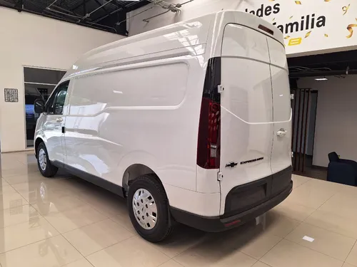 Chevrolet Express 2025