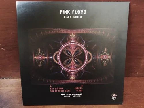 Flat earth shop pink floyd