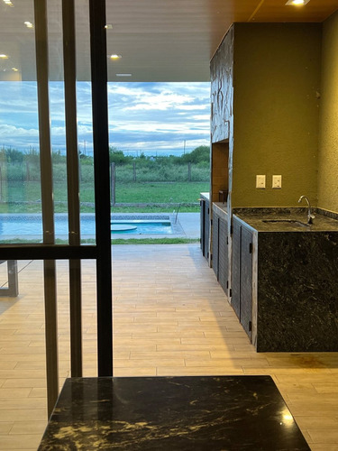 Venta De Casa Barrio Privado Tamarindo
