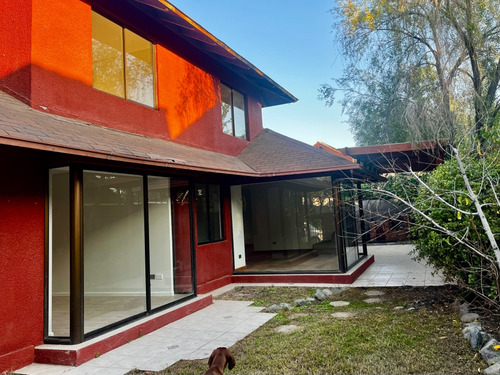 Amplia Casa En Condominio, Alta Seguridad