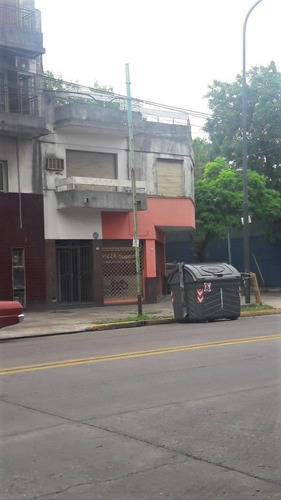 Imagen 2 de 6 de En Block : 3 Locales Comerciales, Vivienda Y Cochera Para Dos Autos
