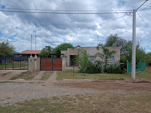Vendo Dos Casas Con Pileta