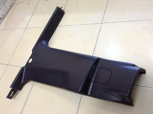 Plastico Interior Poste Trasero Izquierdo Cherokee 99-04 Oem