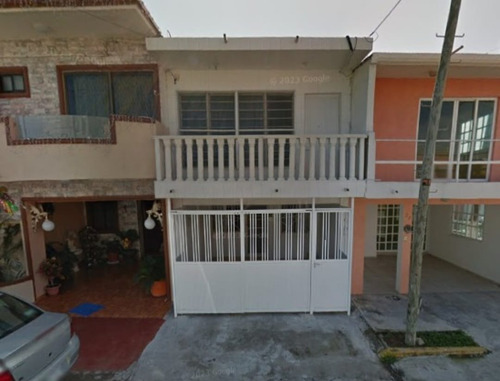 Se Vende Casa De Recuperación Bancaria En Calle 1 Col. Centro, Córdoba Veracruz. Arf