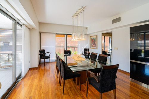 Venta Departamento 4 Ambientes Con Dependencia Con Dos Cocheras Dobles Y Baulera En Palermo
