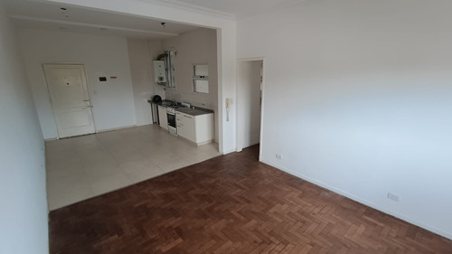 3 Ambiente Al Frente Con Balcon - Boedo