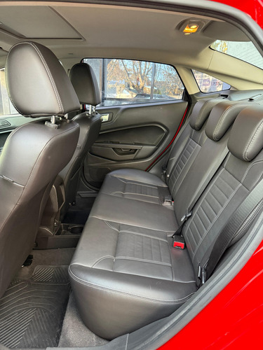 Ford Fiesta Kinetic 1.6 Sedan Titanium Powershift 120cv