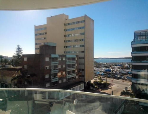 Apartamento En Venta De 2 Dormitorios En Peninsula