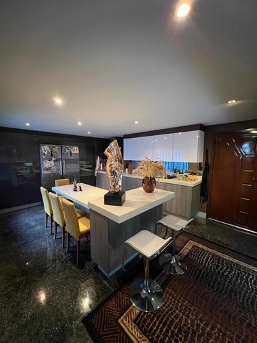 Casa En Venta En Colinas De Guataparo (ac)