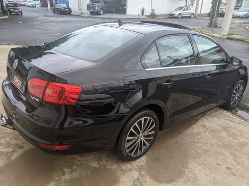 Imagem 2 de 12 de Volkswagen Jetta 2.0 Tsi Highline Gasolina Automático 2012