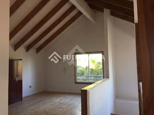 Casa En Venta De 4d 3b Las Gaviotas