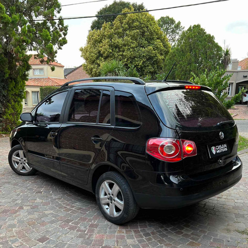 Imagen 12 de 18 de Volkswagen Suran 2010 1.6 Highline 101cv 11c