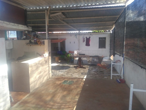 Imagen 7 de 21 de Vendo Casa De 3 Pisos Muy Serca A La Via Principal .