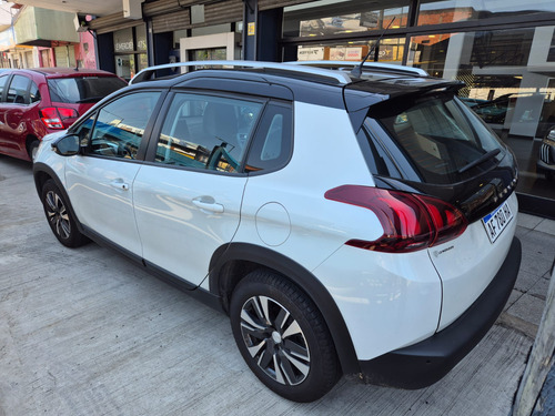 Peugeot 2008 1.6 Feline