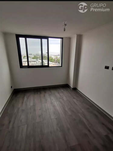 Departamento Seminuevo En Venta En La Comuna De Macul.