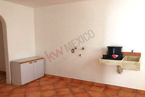 En Renta Casa De 1 Nivel En Zona Norte De Cuernavaca Privada, Jardín, Sótano Y Espacio Extra