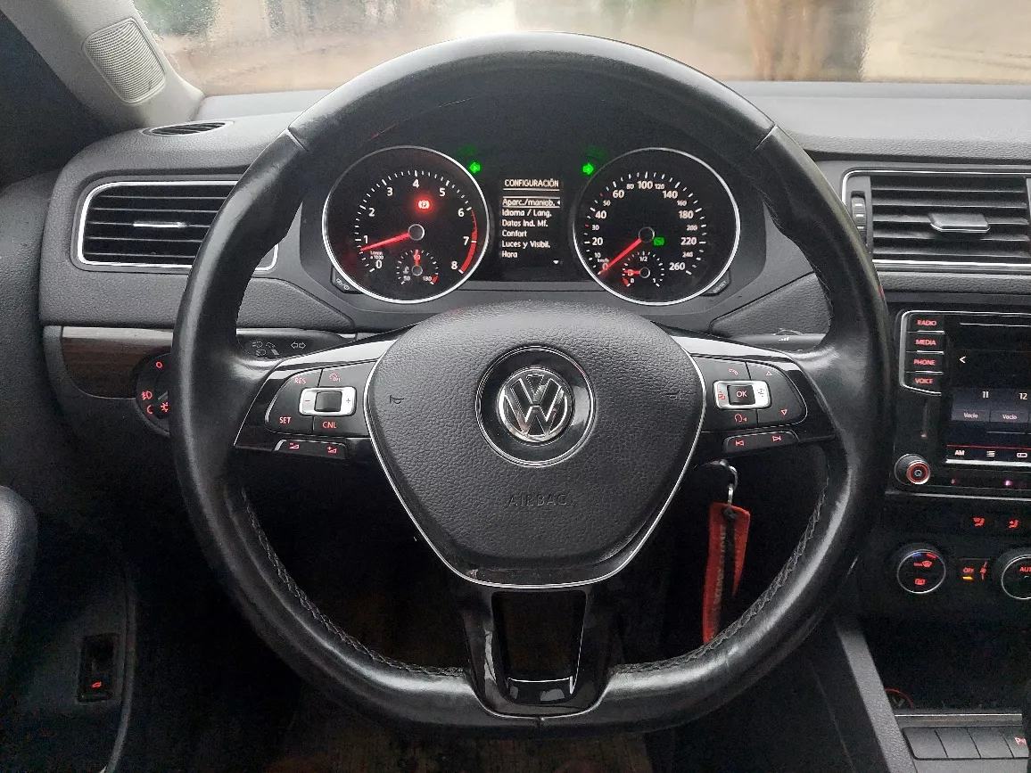 Volkswagen Vento 2.5 Luxury 170cv Tiptronic